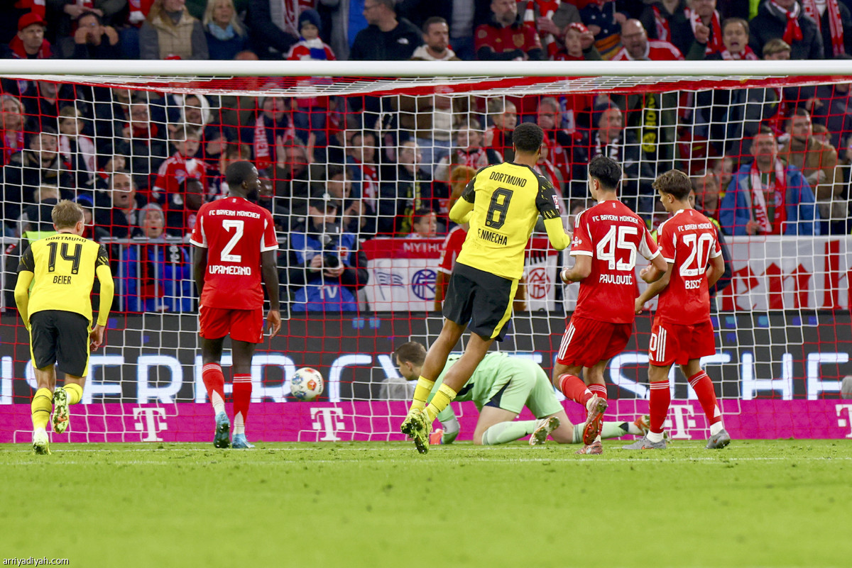 نوير.. 363 انتصارا