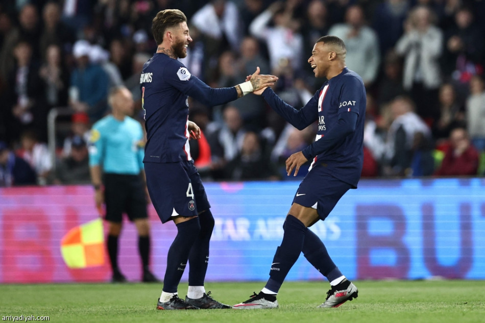 سان جيرمان يستعرض. وأجاكسيو يهبط