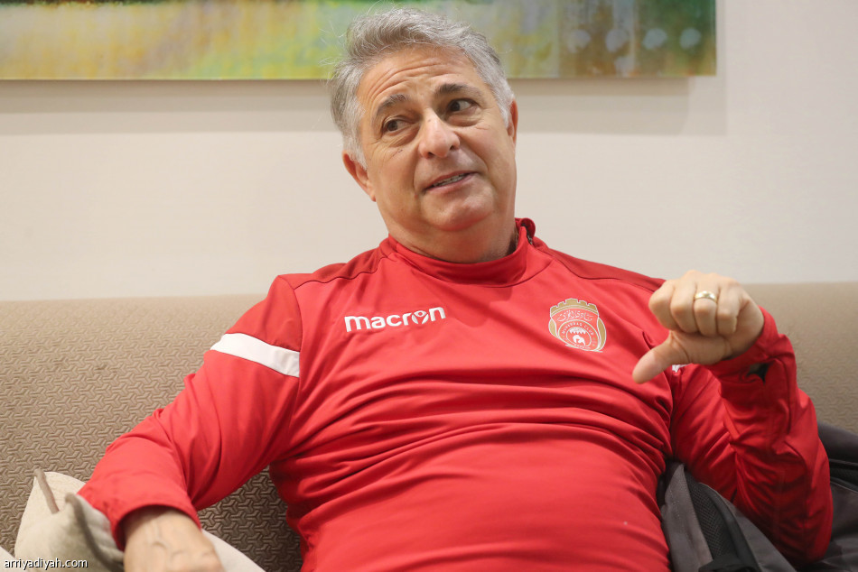 باكيتا:
وصفوني بالمجنون