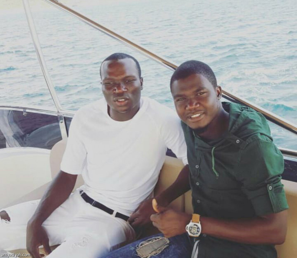 فينسنت 
يقاطع منصات التواصل