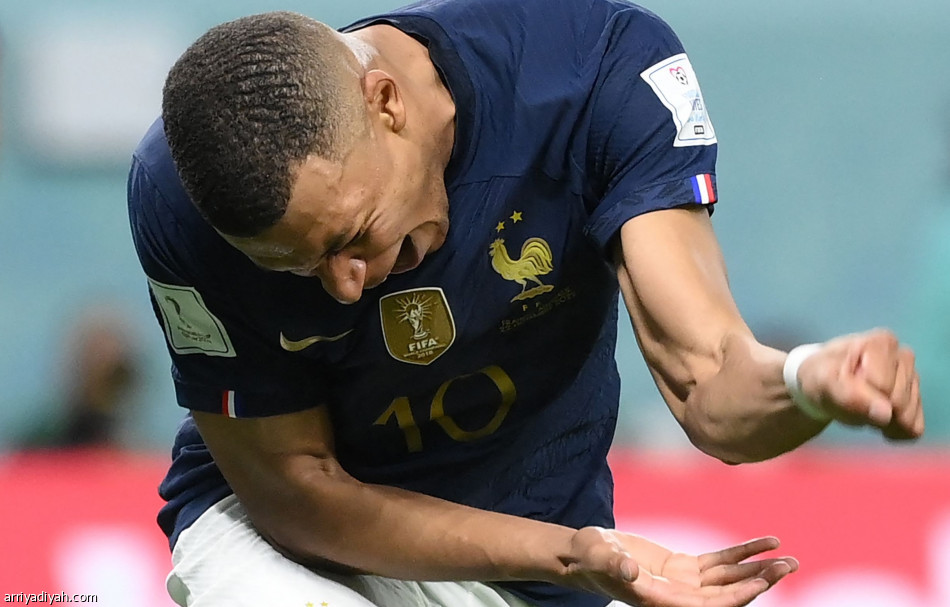 فرنسا تعاقب أستراليا برباعية