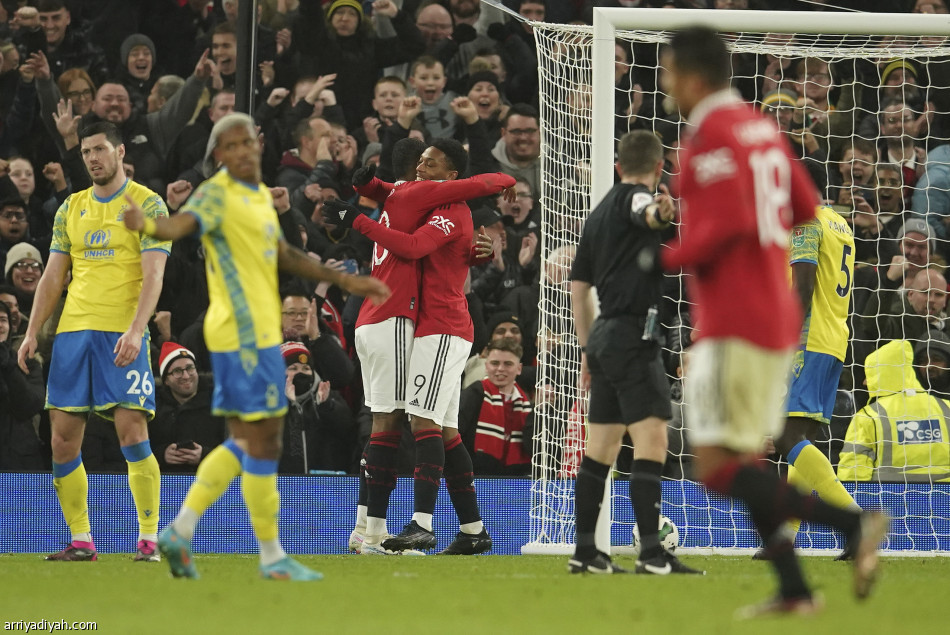 يونايتد يضرب موعدا مع نيوكاسل في نهائي كأس الرابطة