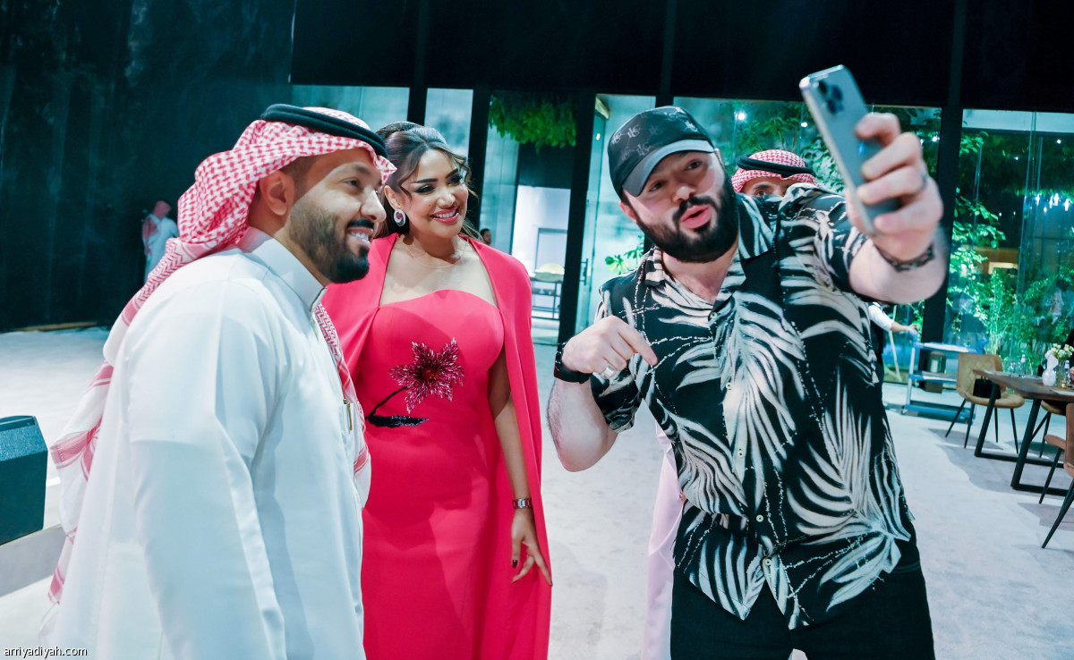 الألبوم الأول