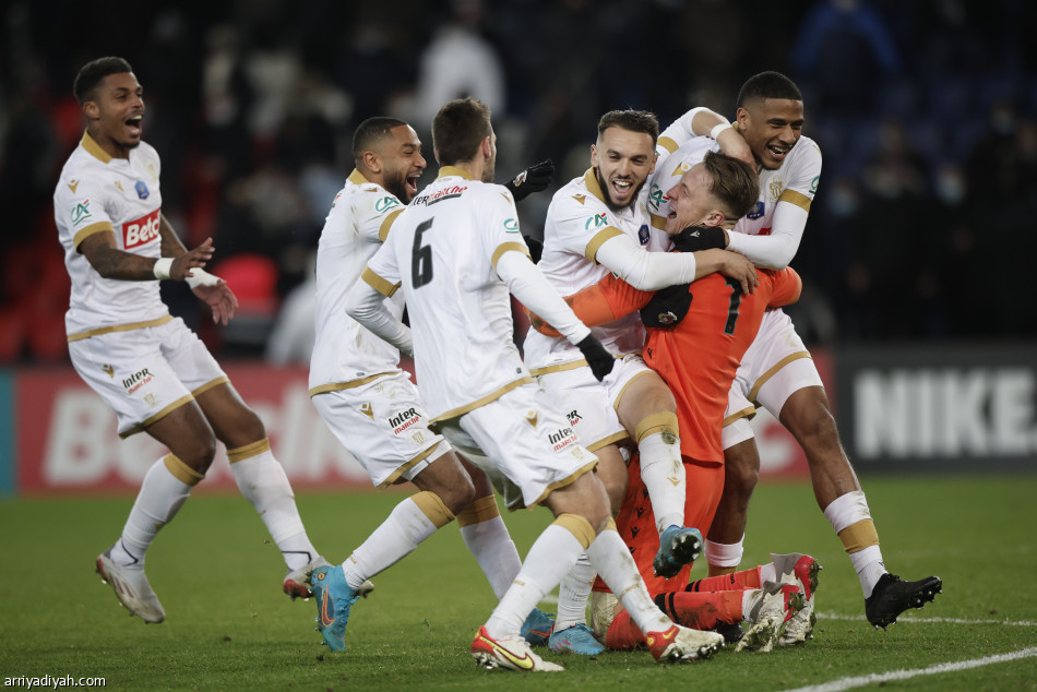 كأس فرنسا: نيس يقصي باريس بـ«الترجيحية»