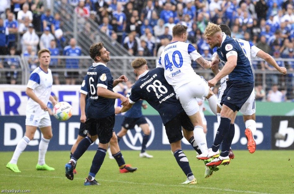 كأس ألمانيا.. شالكة يتأهل بخماسية بريمر