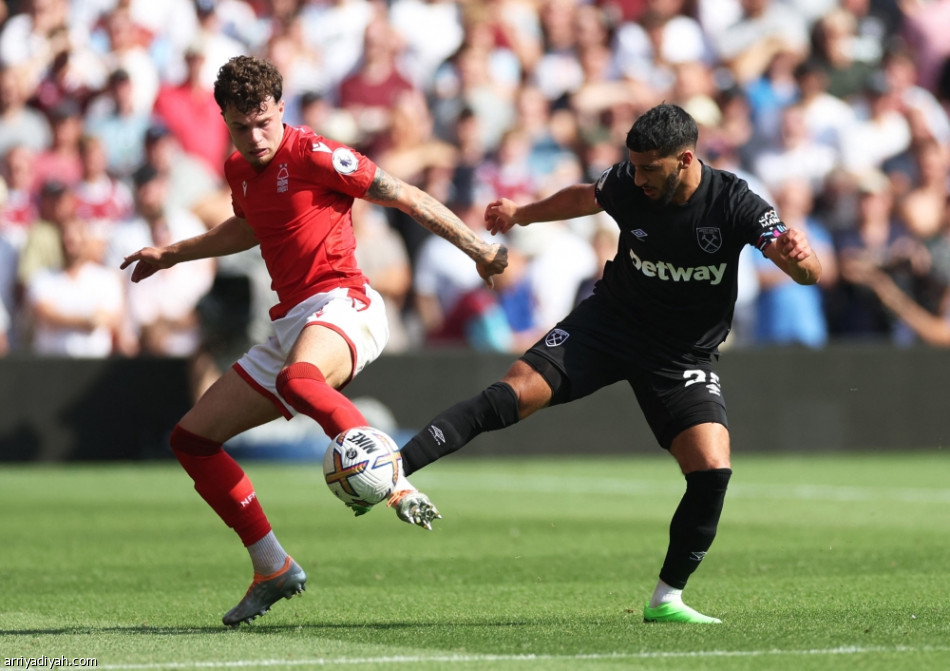 نوتنجهام يستعيد التوازن بنقاط وست هام