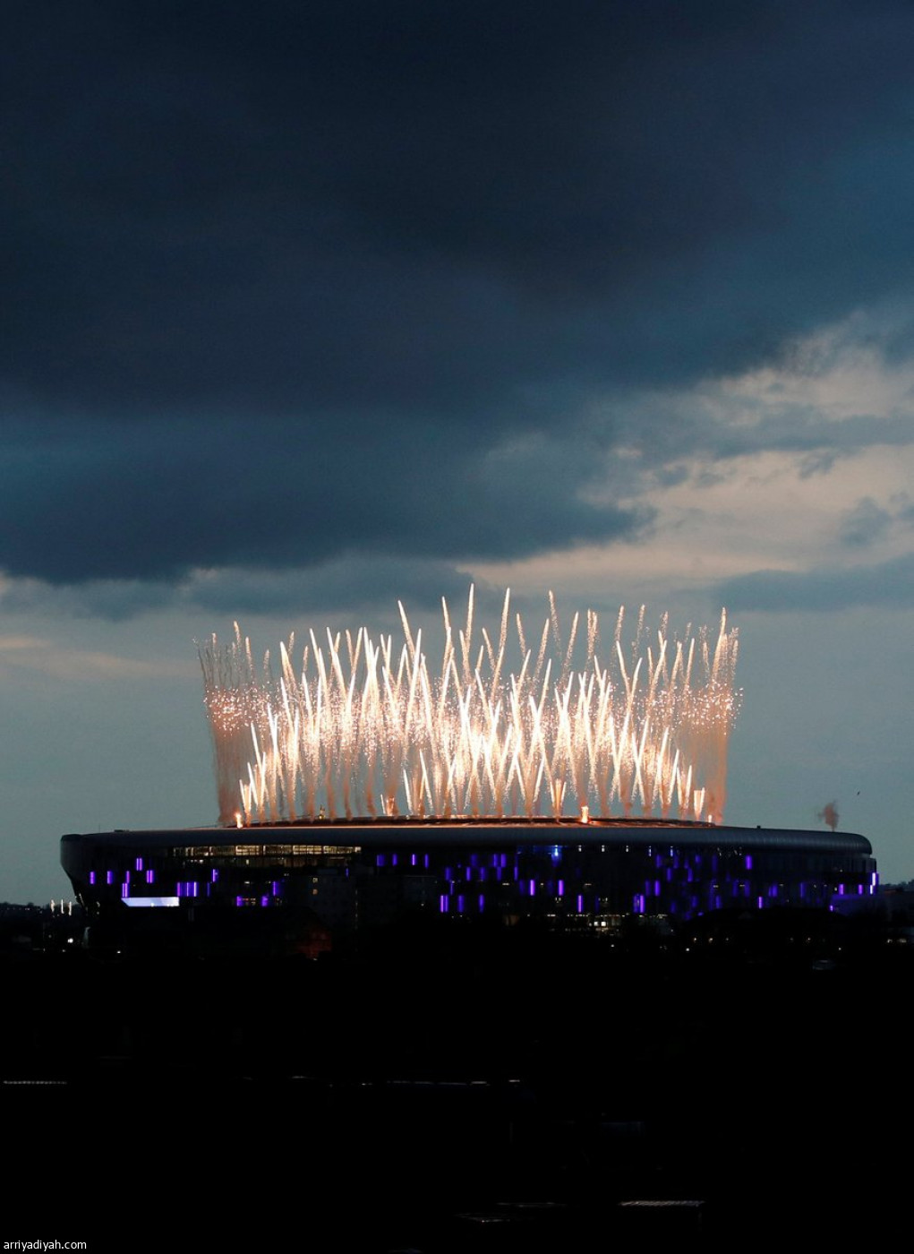 توتنهام يدشن ملعبه