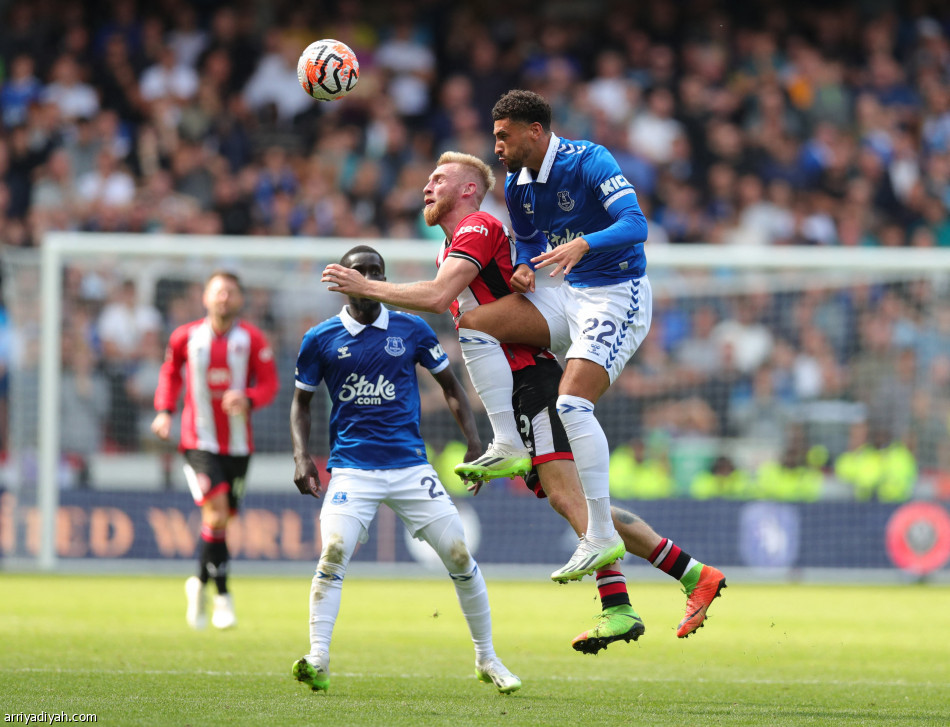 تعادل يوقف خسائر إيفرتون وشيفيلد