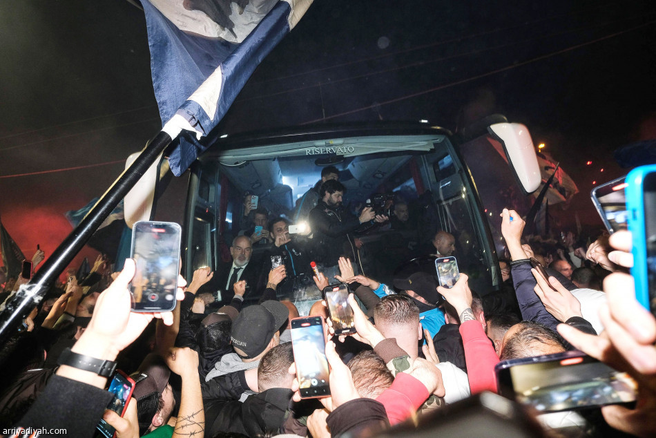 نابولي.. تحتفل