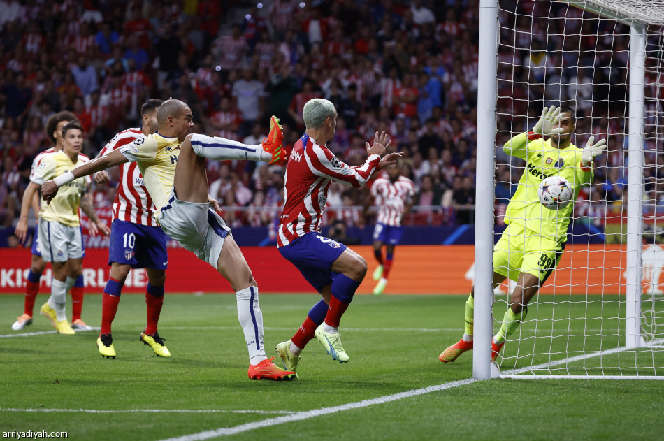 جريزمان يقود  أتلتيكو إلى فوز مثير في «الأبطال»