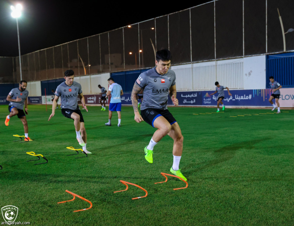 ميشيل ينتظم في تدريبات الهلال