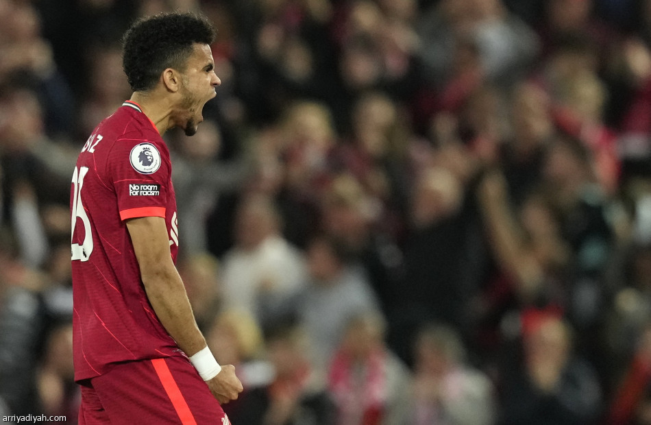 رغم التعثر.. ليفربول يتصدر مؤقتا