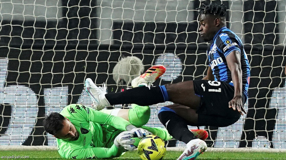 أتلانتا يعود إلى الانتصارات بثنائية إمبولي