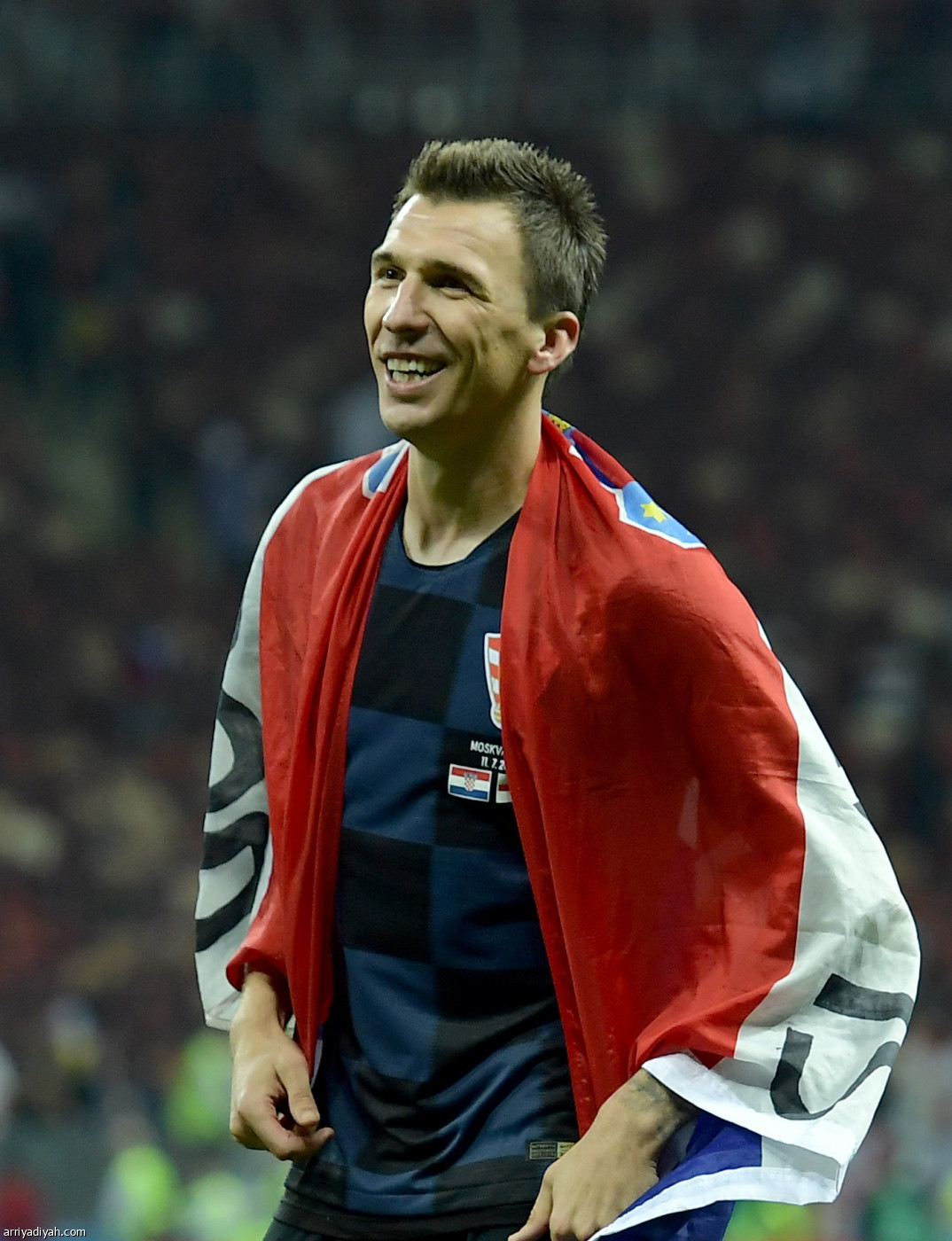 أنام متأهلاً مبتسماً.. فخوراً يا بلادي