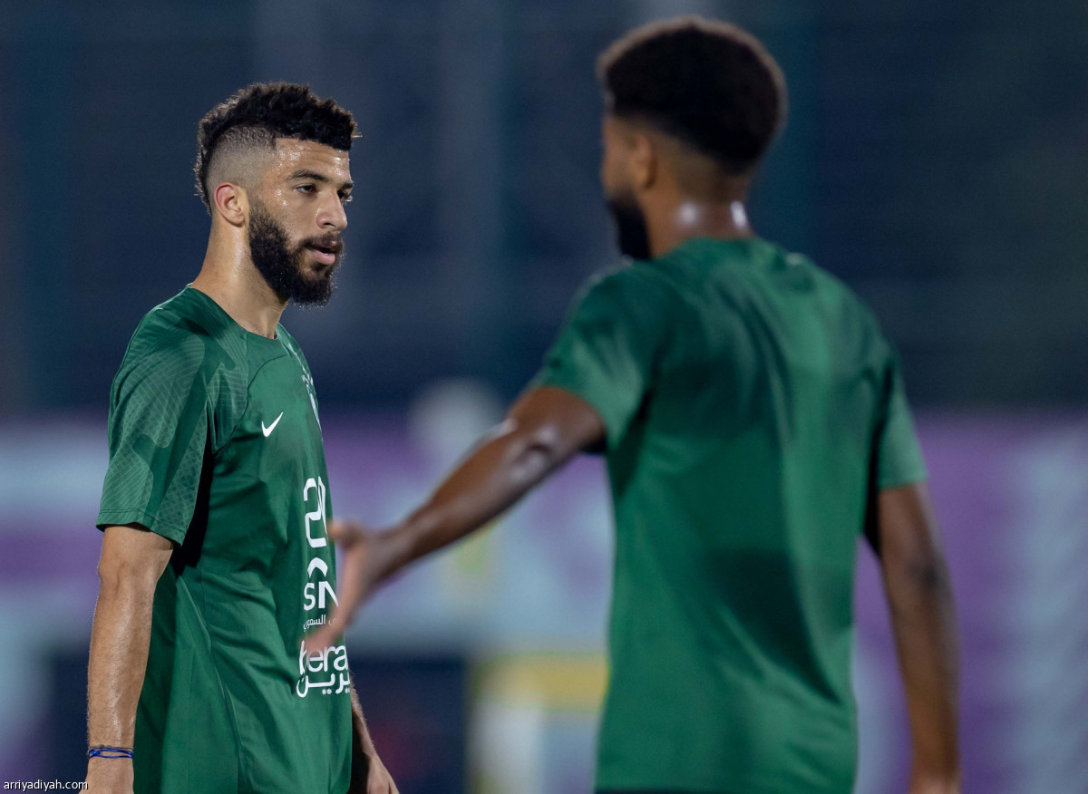 الأخضر يتأهب