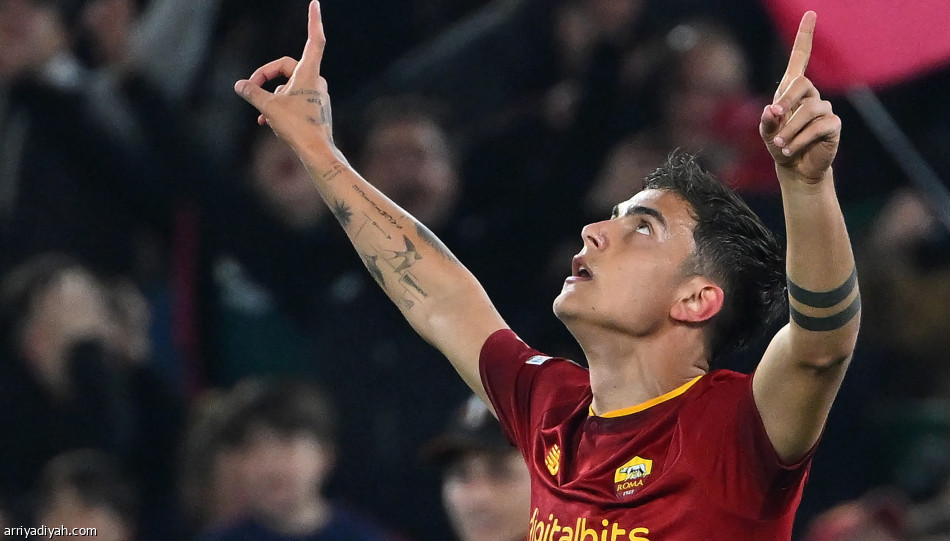 روما يكتسح فينورد برباعية